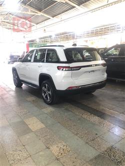 جیپ گراند شیرۆکی